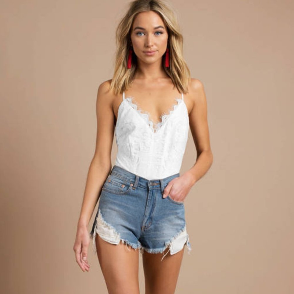 Tobi Ofelia Lace Bodysuit in White
